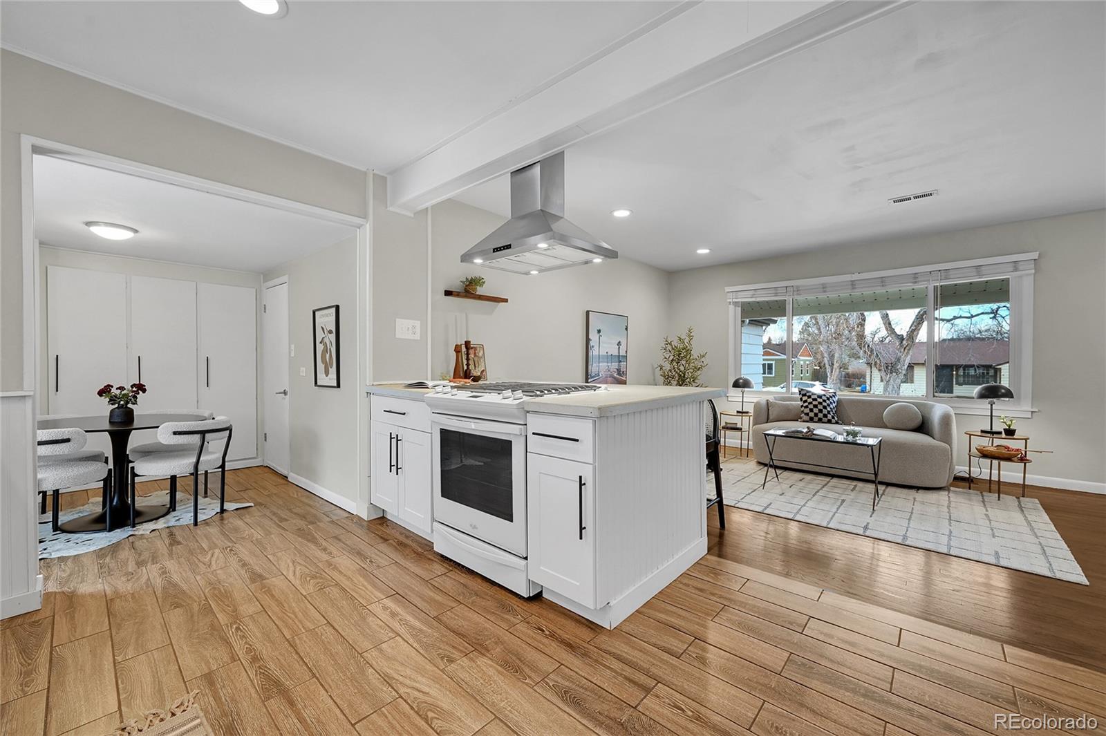 MLS Image #13 for 2884 s harrison street,denver, Colorado
