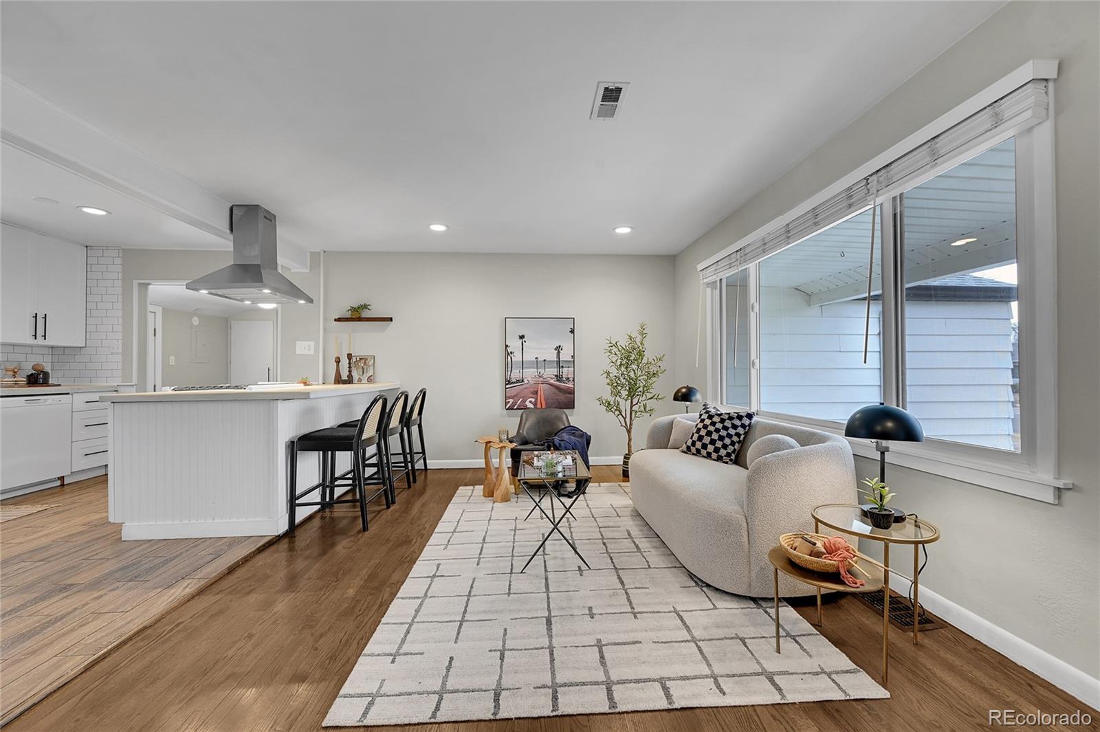 MLS Image #3 for 2884 s harrison street,denver, Colorado