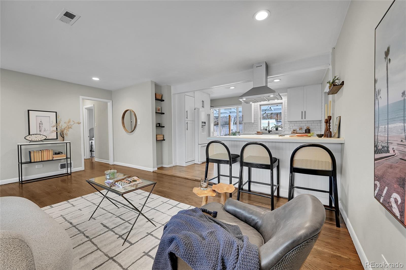 MLS Image #4 for 2884 s harrison street,denver, Colorado