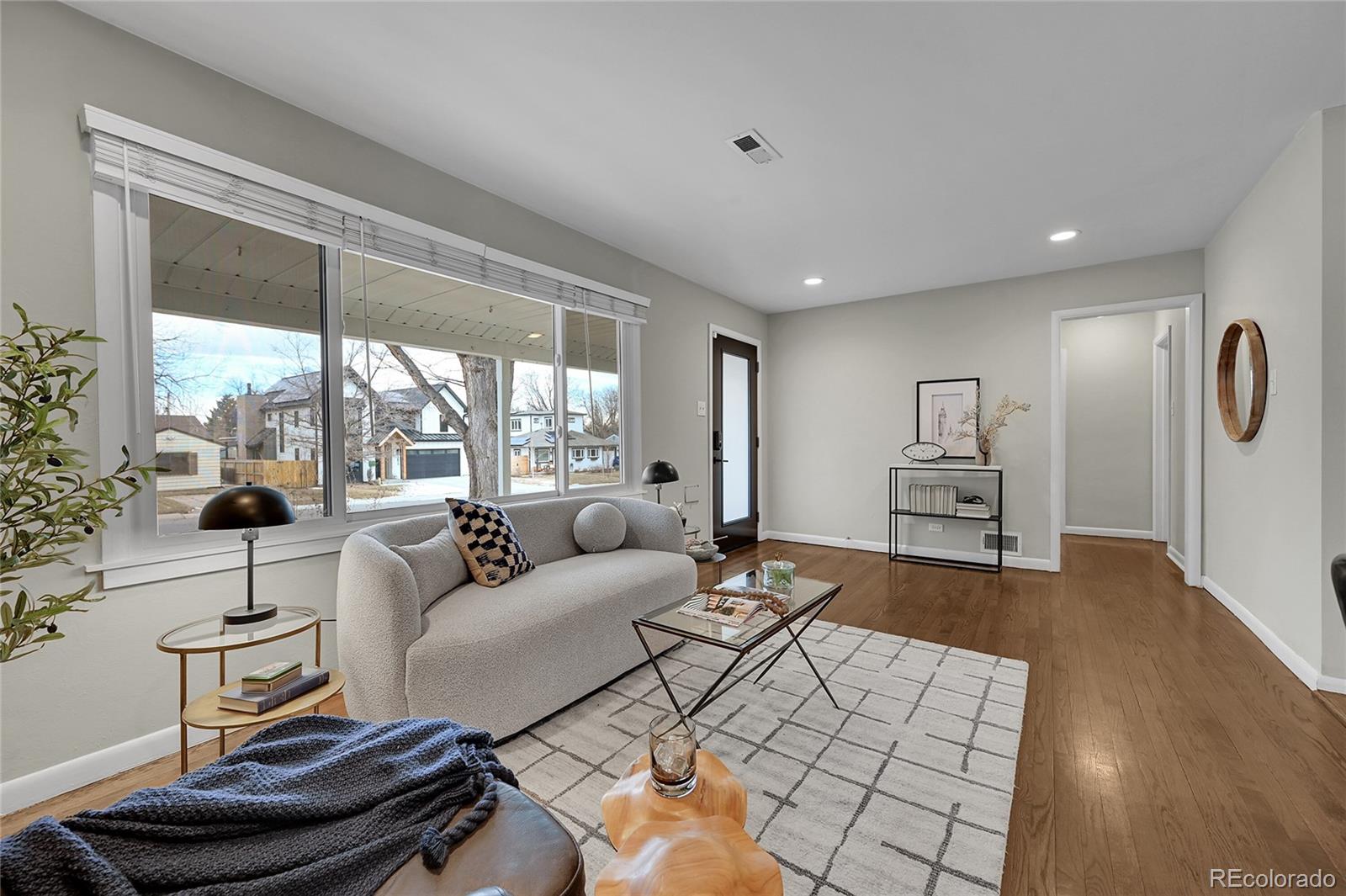 MLS Image #5 for 2884 s harrison street,denver, Colorado