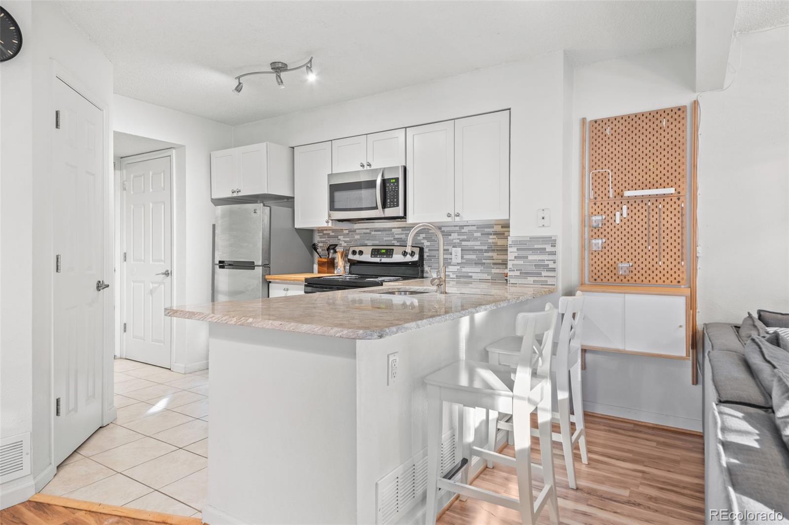 MLS Image #10 for 4866 e kentucky avenue d,denver, Colorado