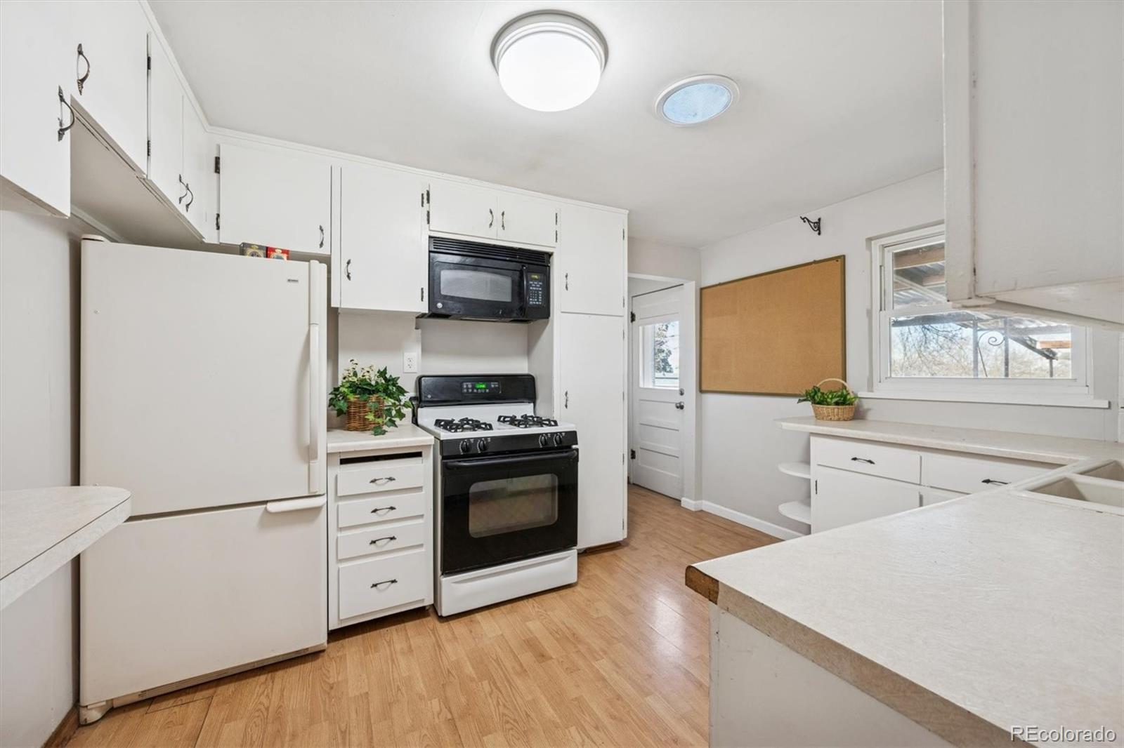 MLS Image #8 for 3503 w 53rd avenue,denver, Colorado