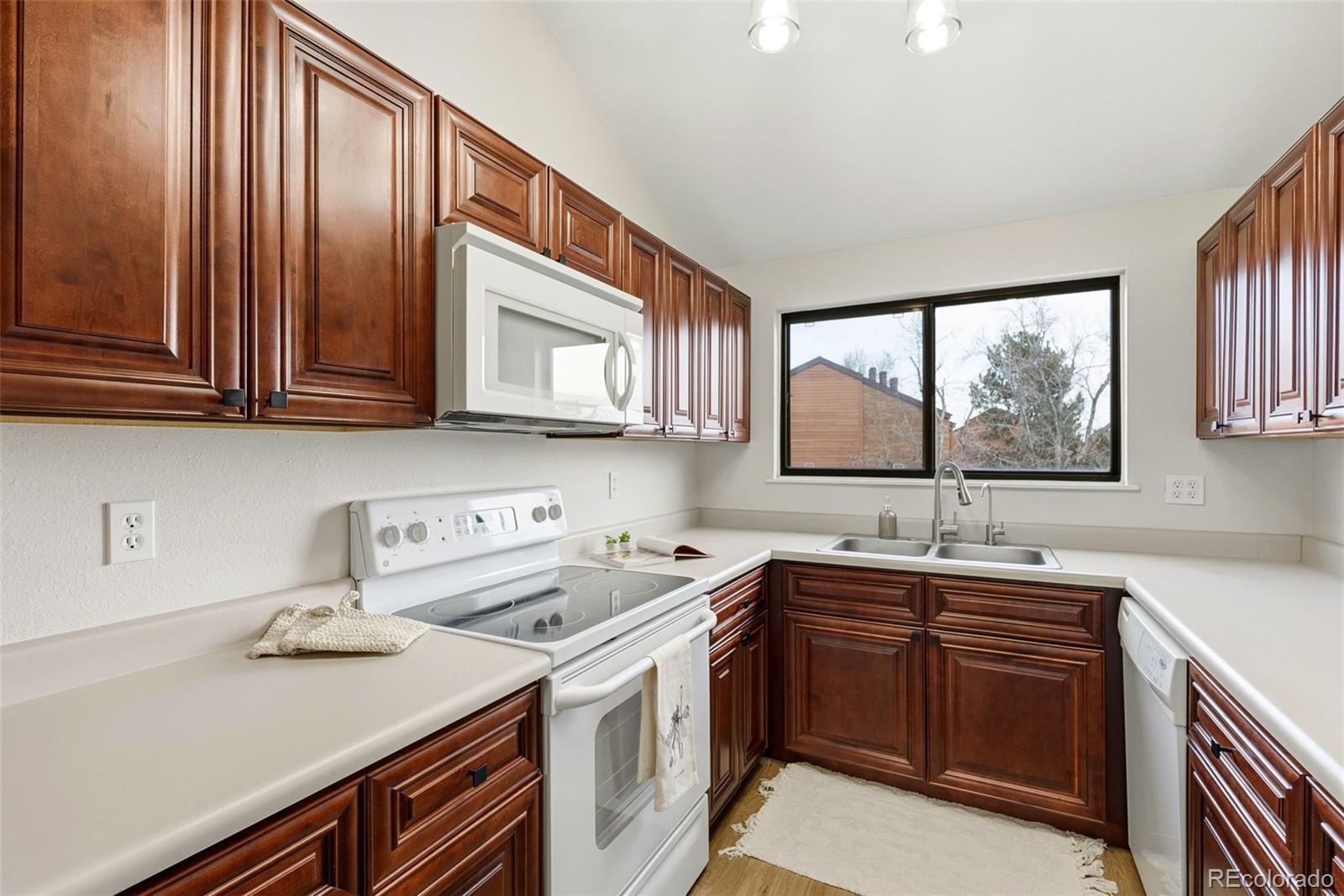 MLS Image #10 for 433  wright street 304,lakewood, Colorado