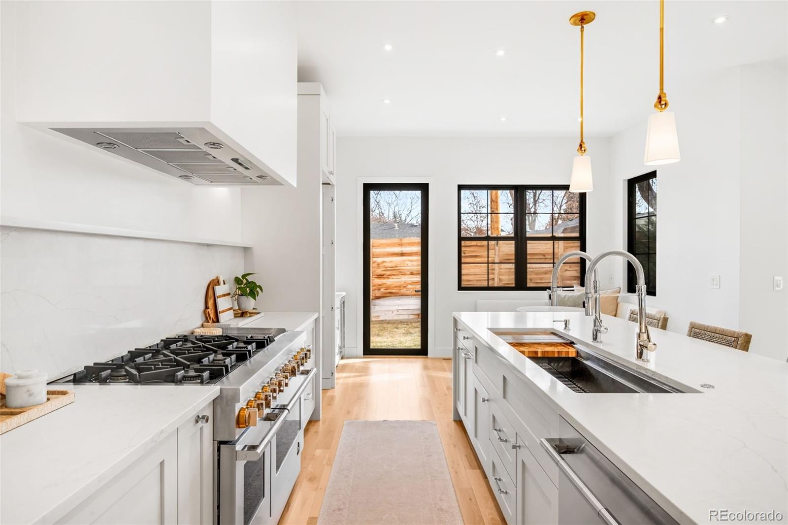 MLS Image #14 for 2900 s madison street,denver, Colorado