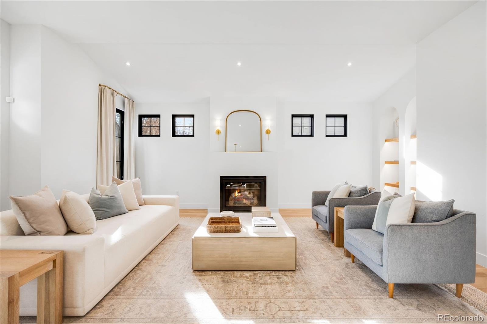 MLS Image #2 for 2900 s madison street,denver, Colorado
