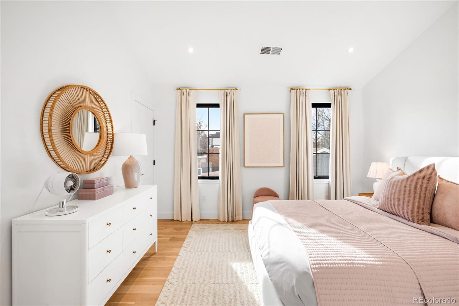 MLS Image #28 for 2900 s madison street,denver, Colorado