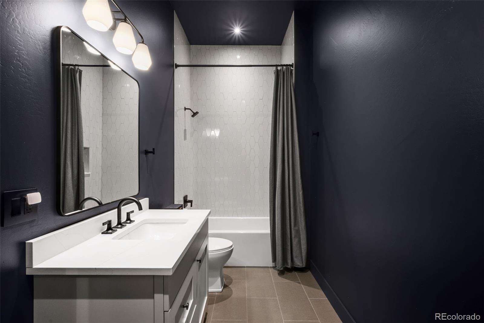MLS Image #37 for 2900 s madison street,denver, Colorado