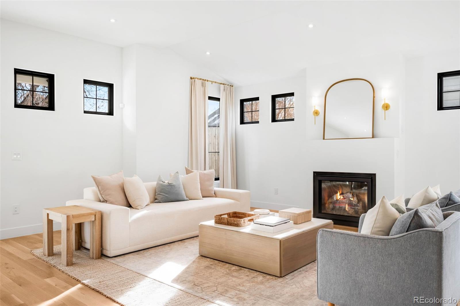 MLS Image #8 for 2900 s madison street,denver, Colorado