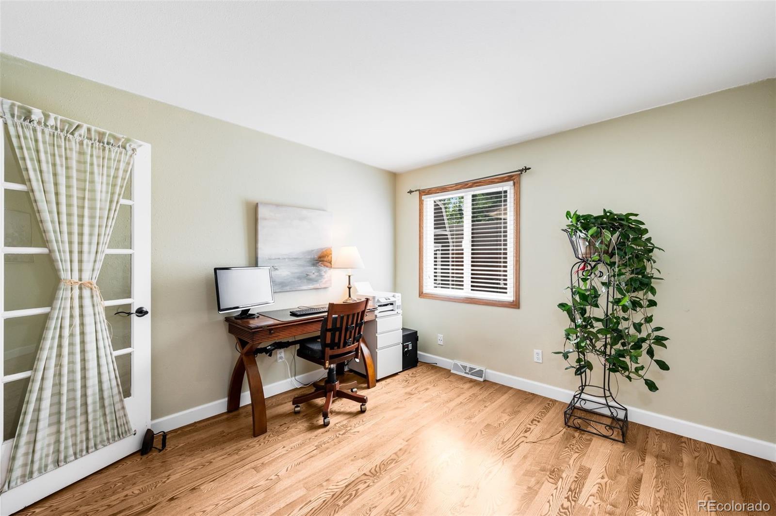 MLS Image #15 for 8128 s yukon street,littleton, Colorado