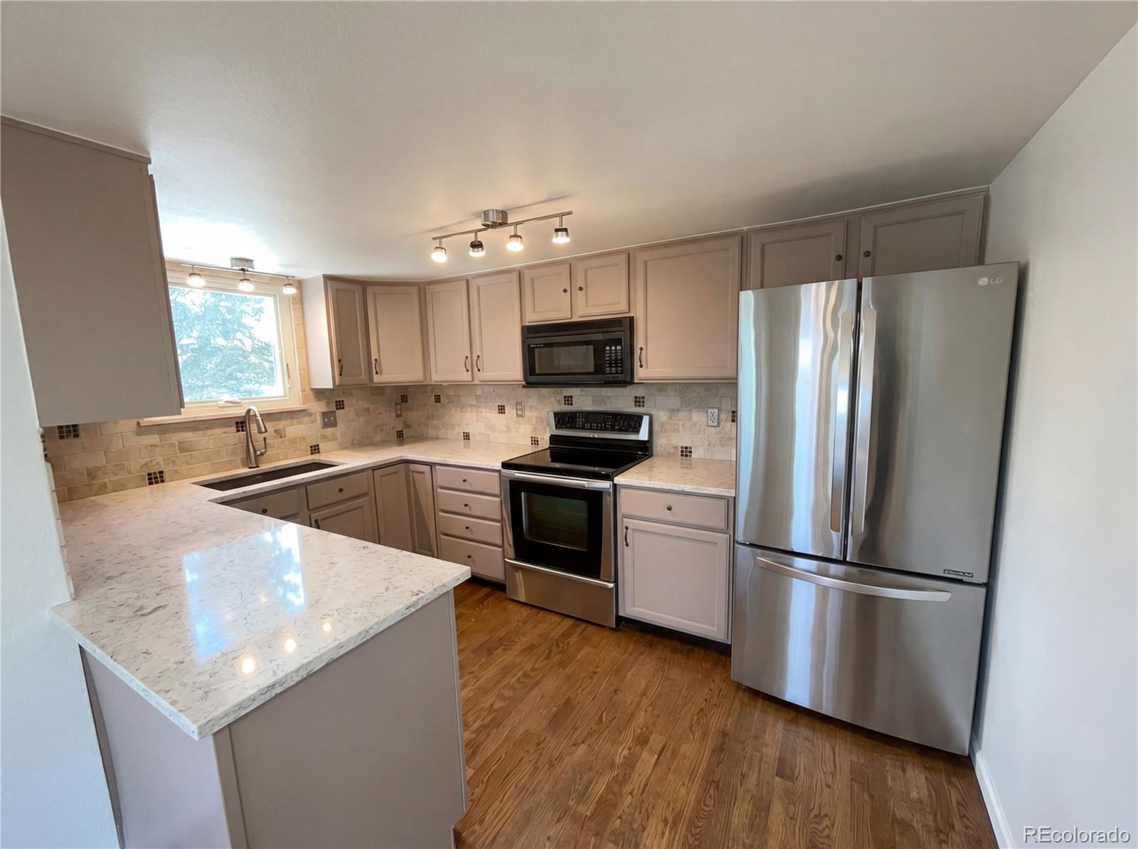 MLS Image #10 for 13102 w cross place,littleton, Colorado