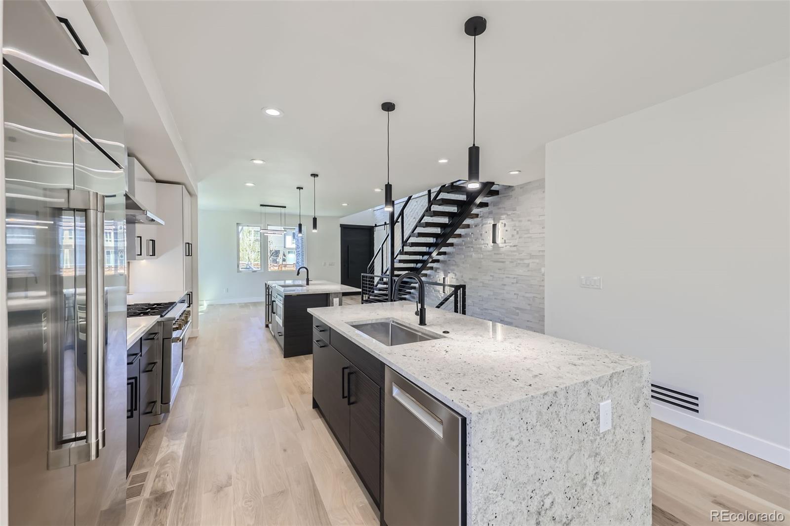 MLS Image #10 for 3212 s dahlia street,denver, Colorado