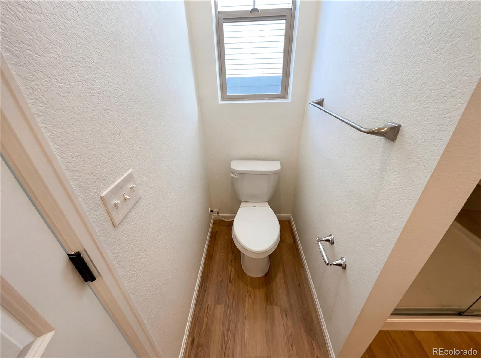 MLS Image #11 for 18257 e 52nd avenue,denver, Colorado