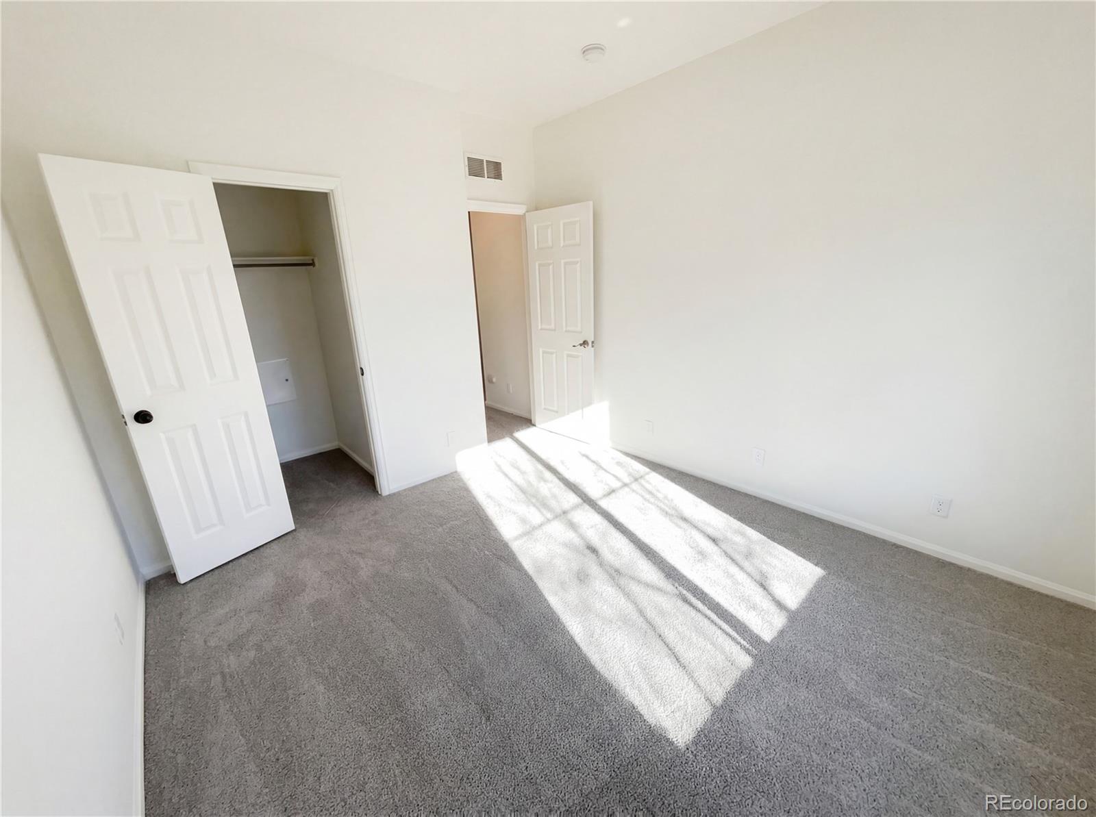 MLS Image #15 for 18257 e 52nd avenue,denver, Colorado