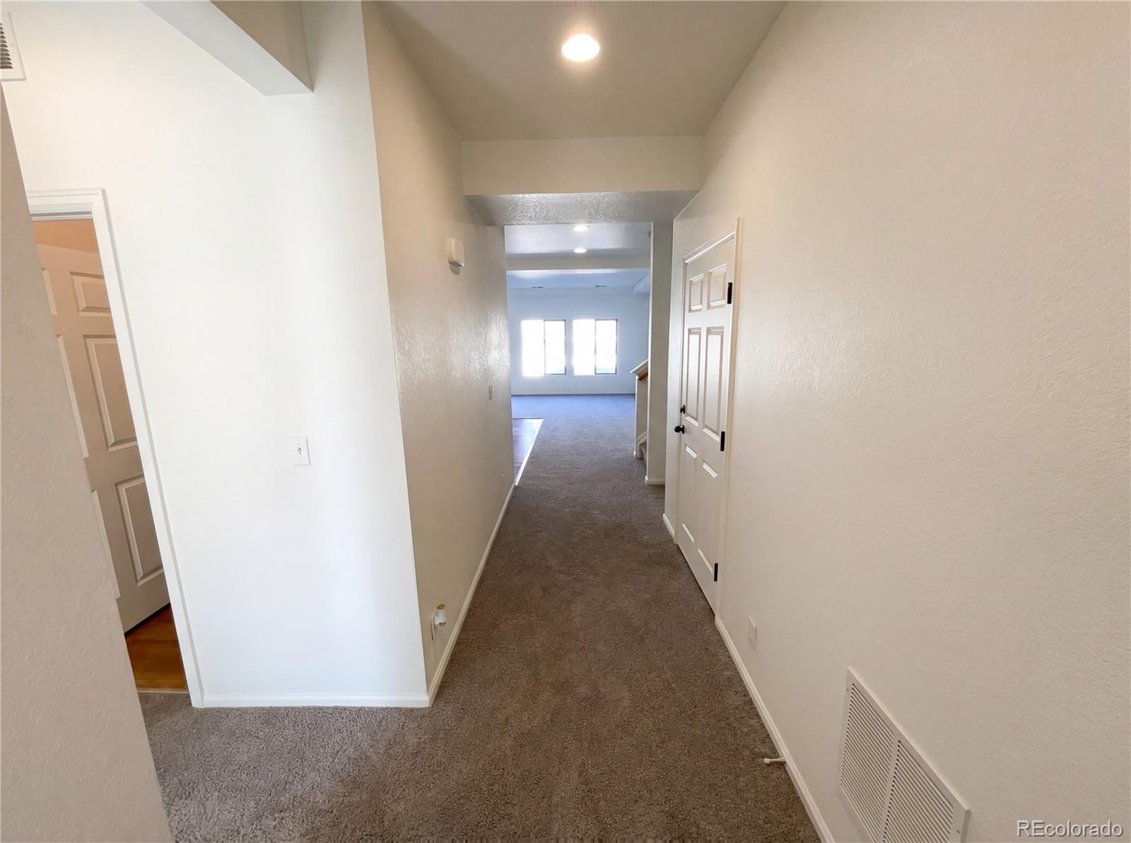 MLS Image #6 for 18257 e 52nd avenue,denver, Colorado