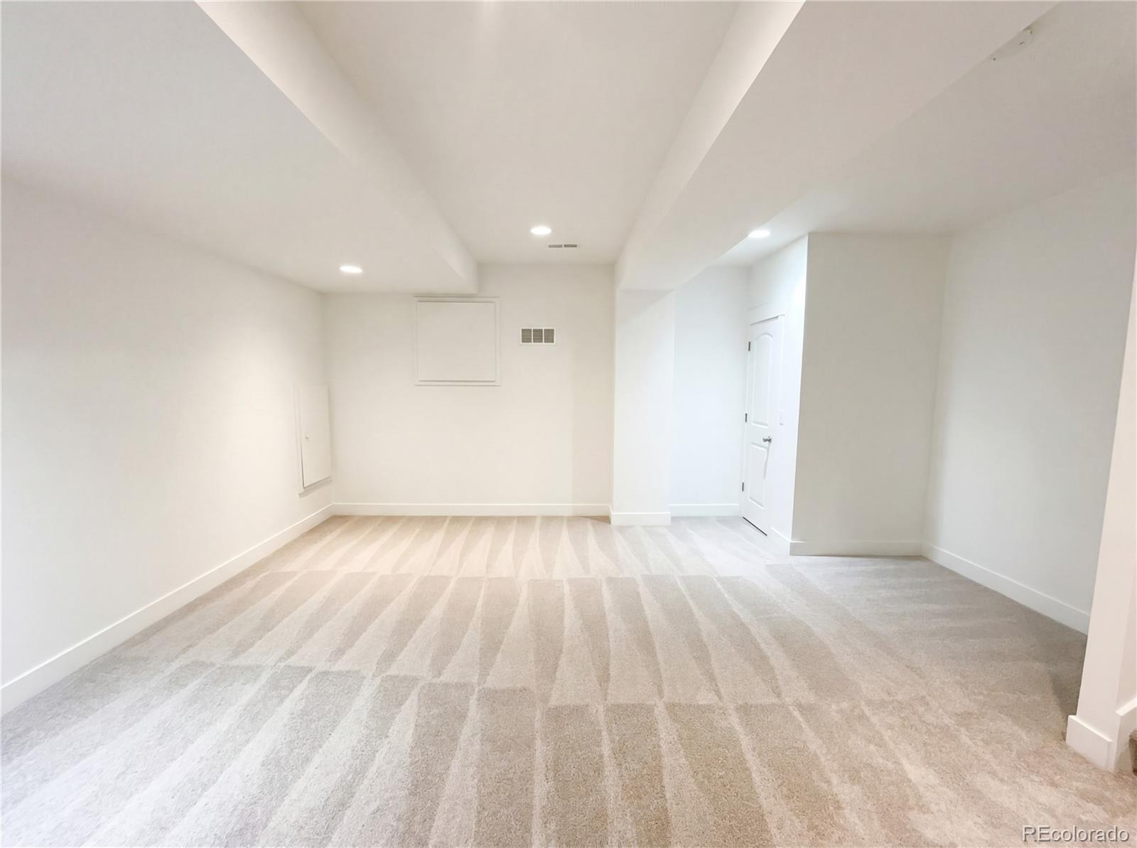 MLS Image #11 for 10260 e 57th place,denver, Colorado
