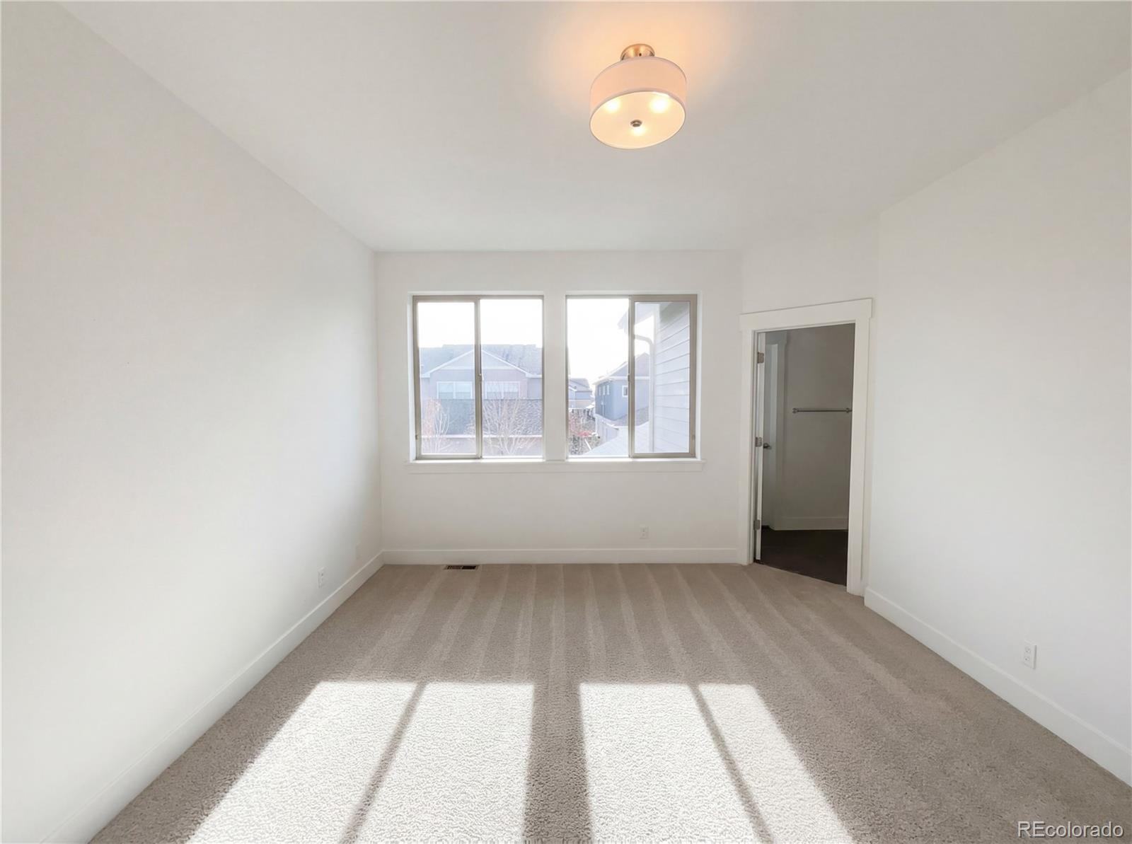MLS Image #3 for 10260 e 57th place,denver, Colorado