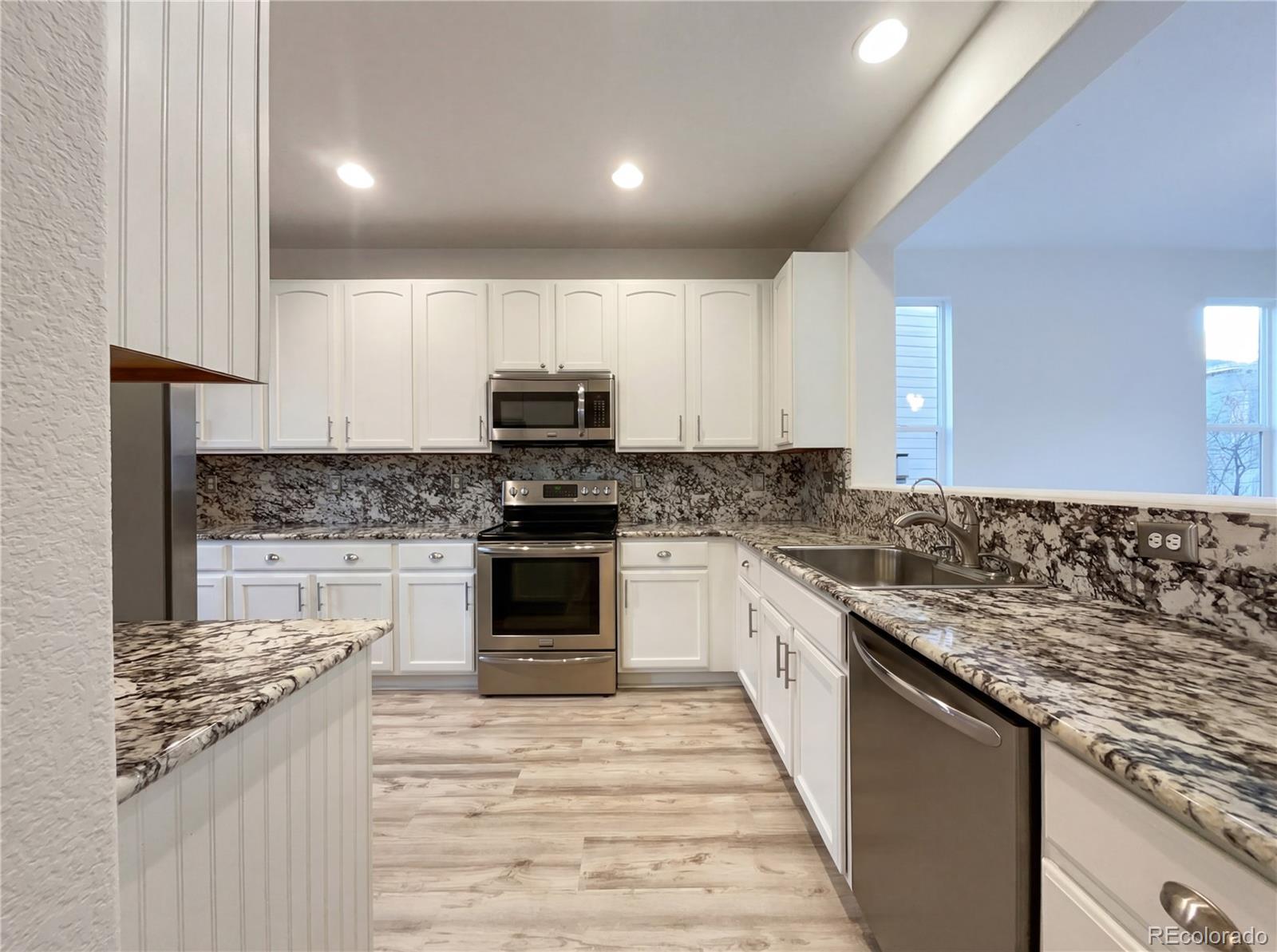MLS Image #1 for 10468  olathe way,commerce city, Colorado