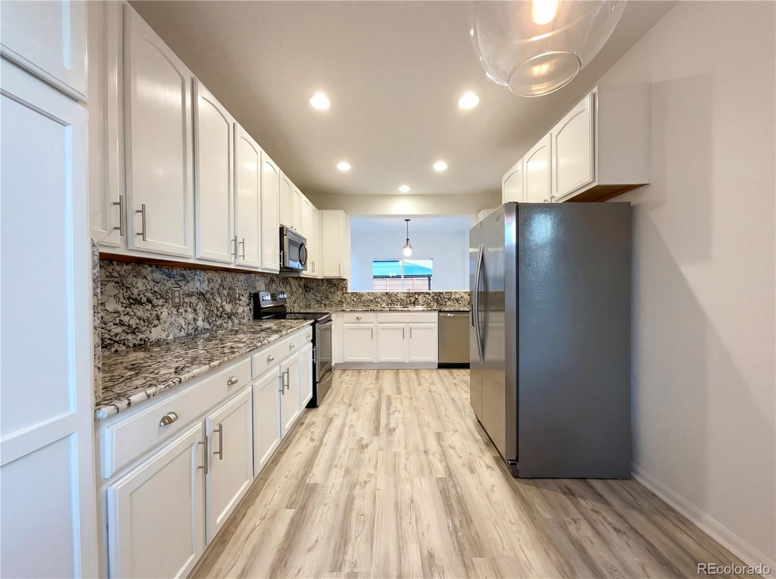 MLS Image #11 for 10468  olathe way,commerce city, Colorado