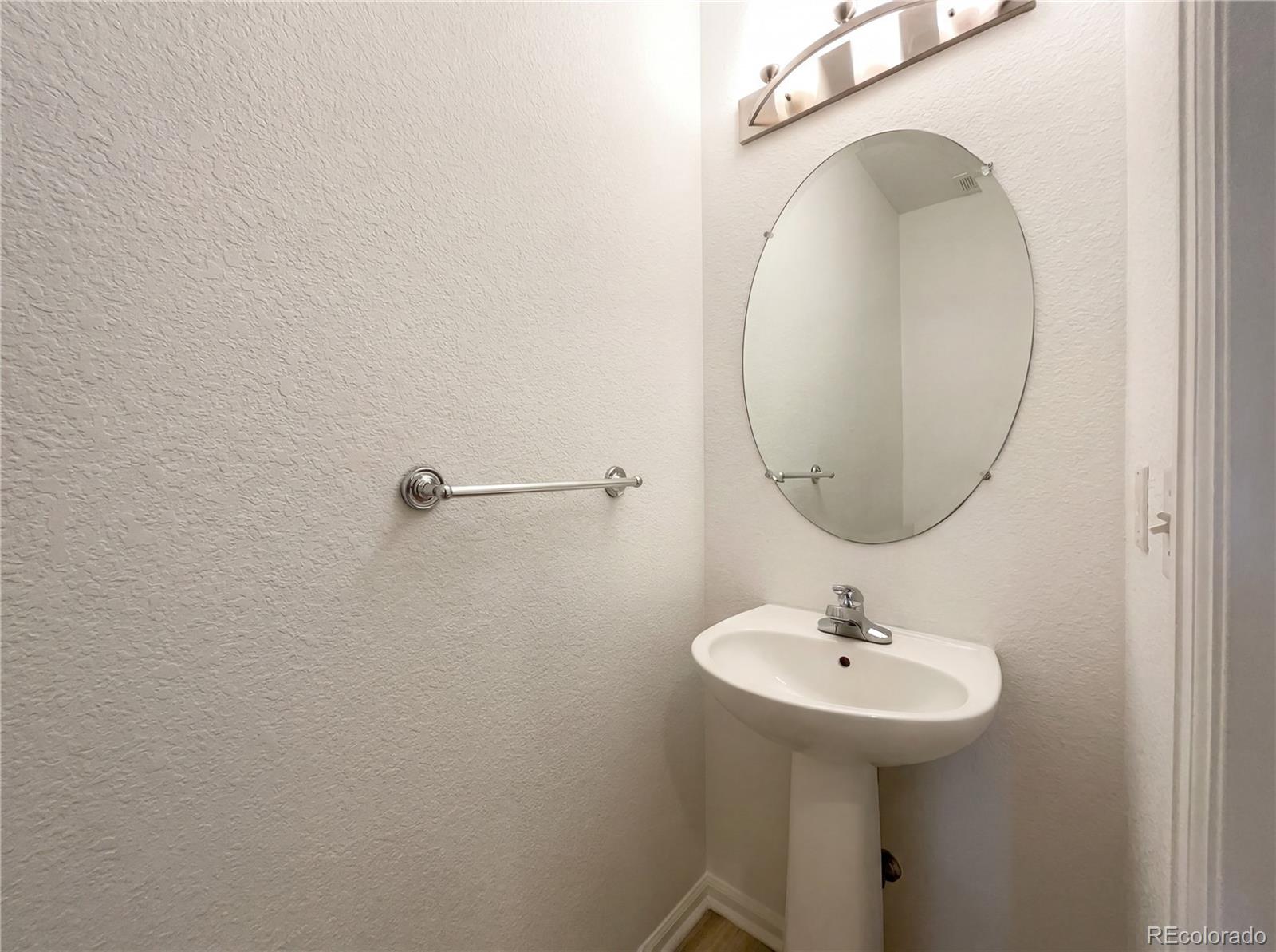 MLS Image #23 for 10468  olathe way,commerce city, Colorado