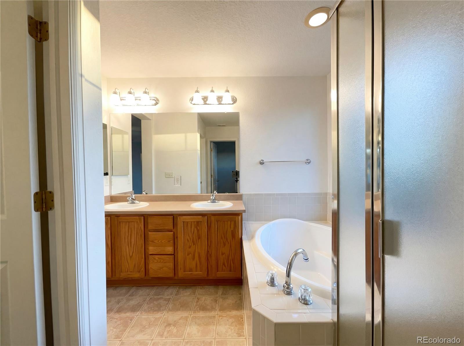MLS Image #33 for 10468  olathe way,commerce city, Colorado