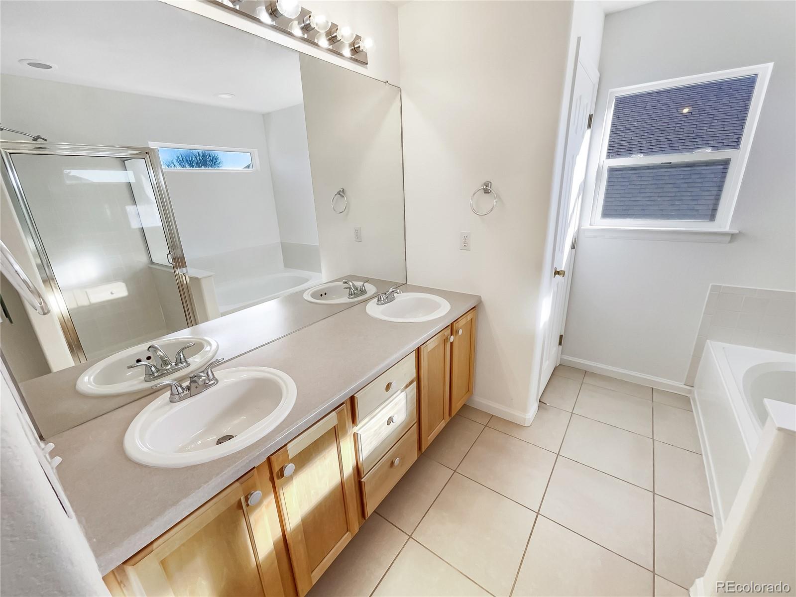 MLS Image #5 for 5633 s sicily circle,aurora, Colorado