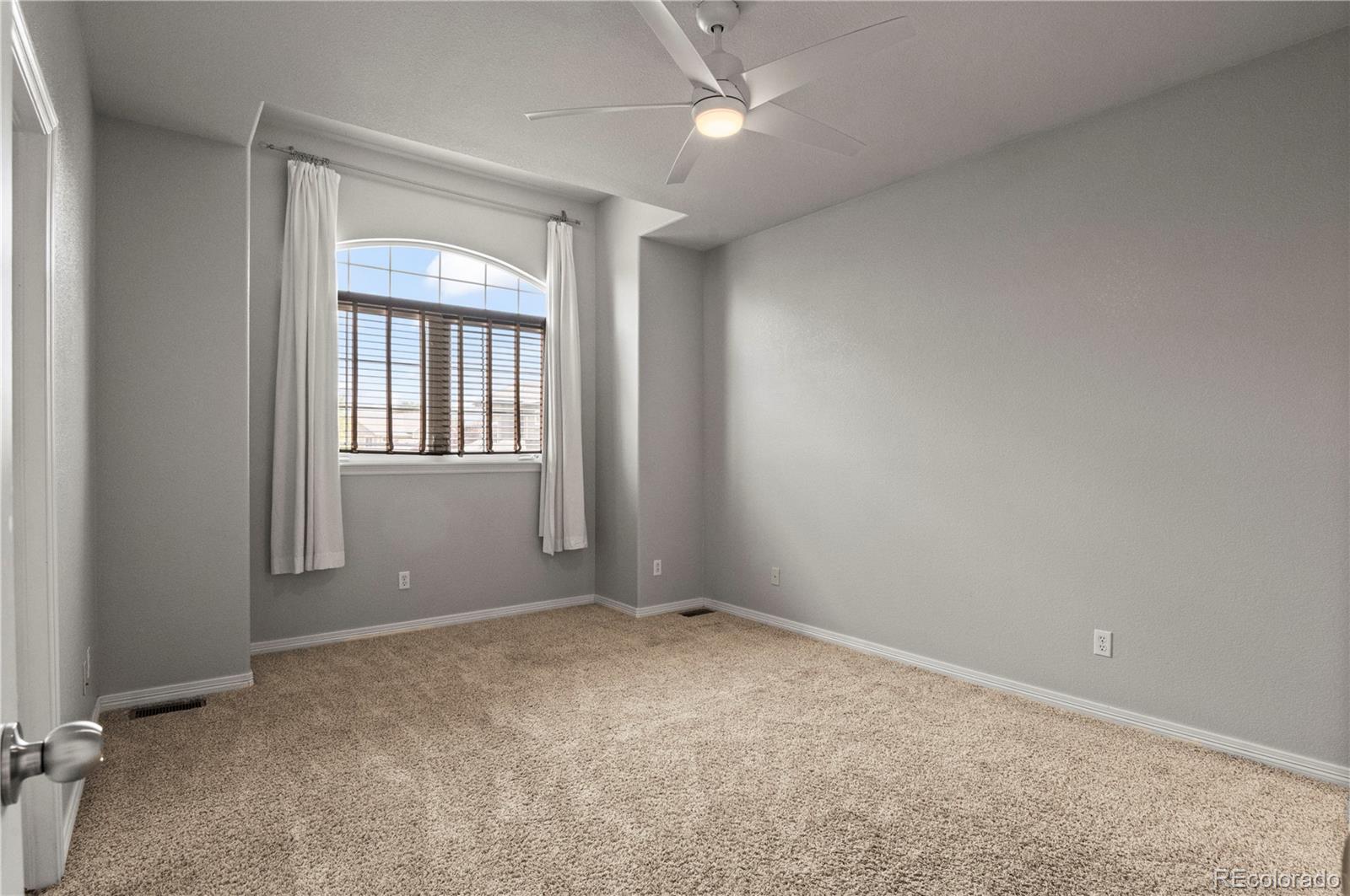 MLS Image #15 for 1701 s poplar ,denver, Colorado