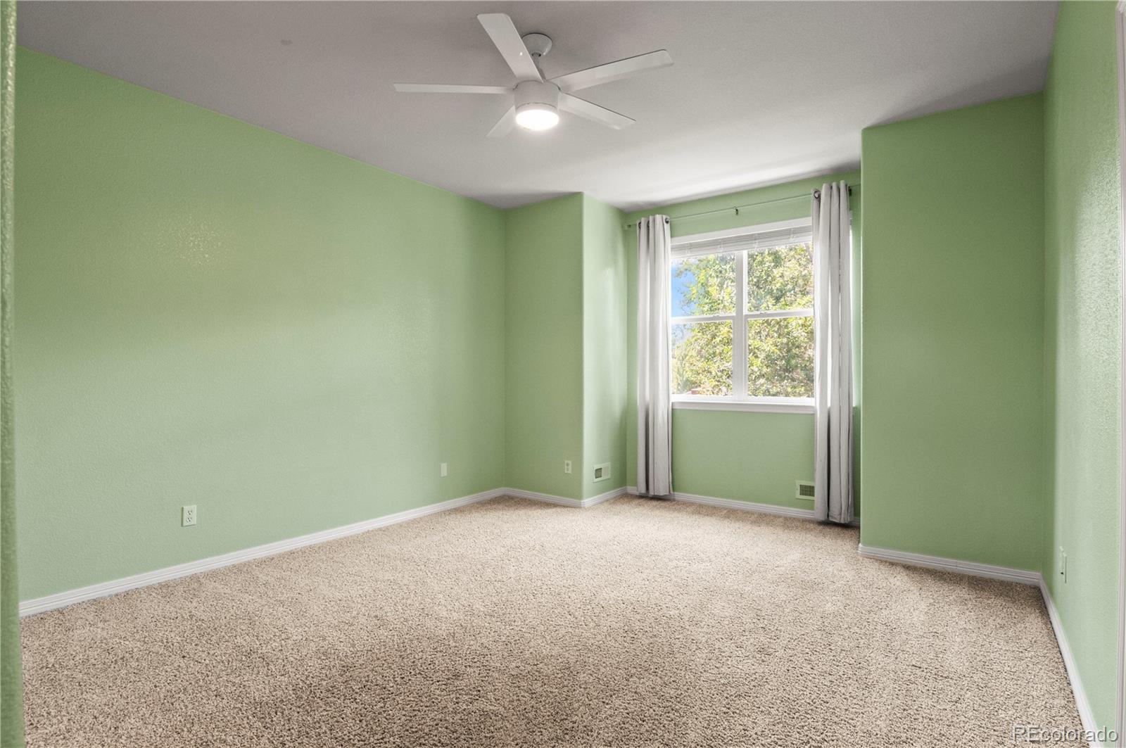 MLS Image #17 for 1701 s poplar ,denver, Colorado