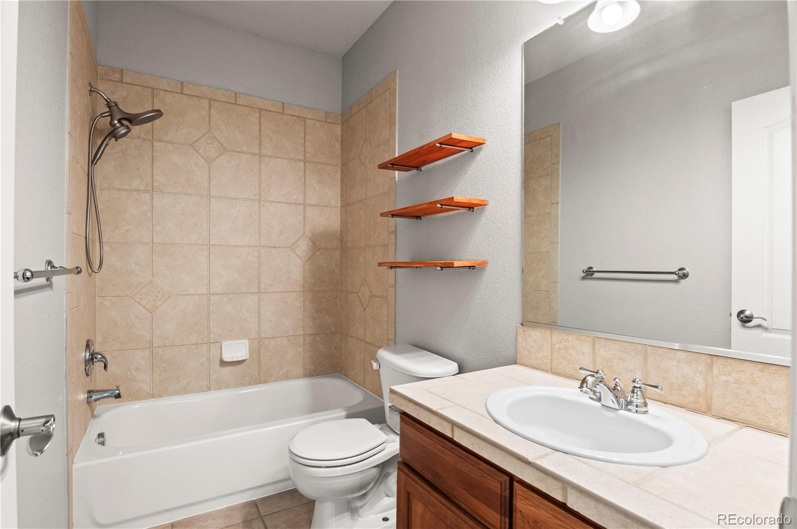 MLS Image #18 for 1701 s poplar ,denver, Colorado