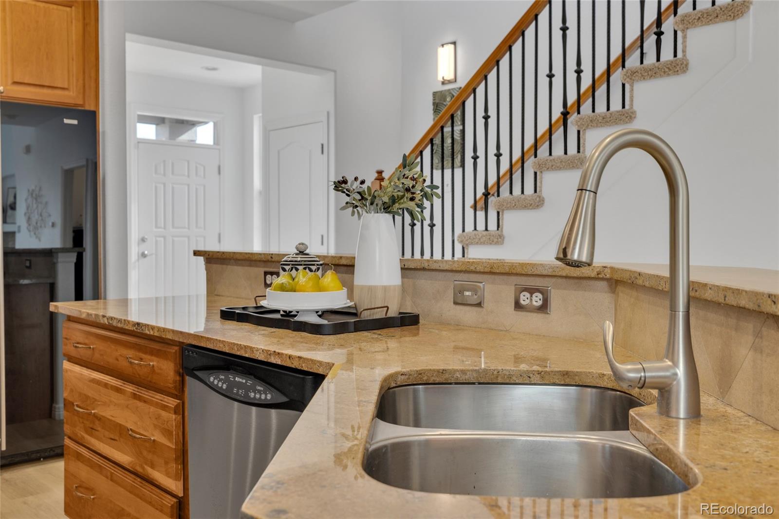 MLS Image #8 for 1701 s poplar ,denver, Colorado
