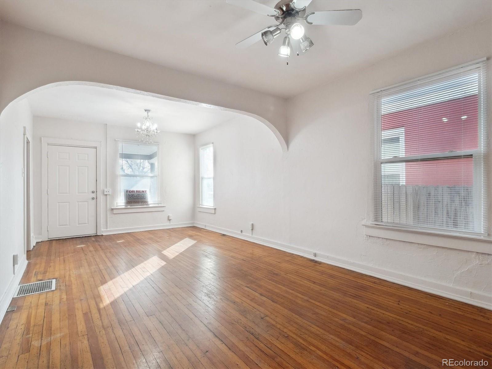MLS Image #10 for 805 s lincoln street,denver, Colorado