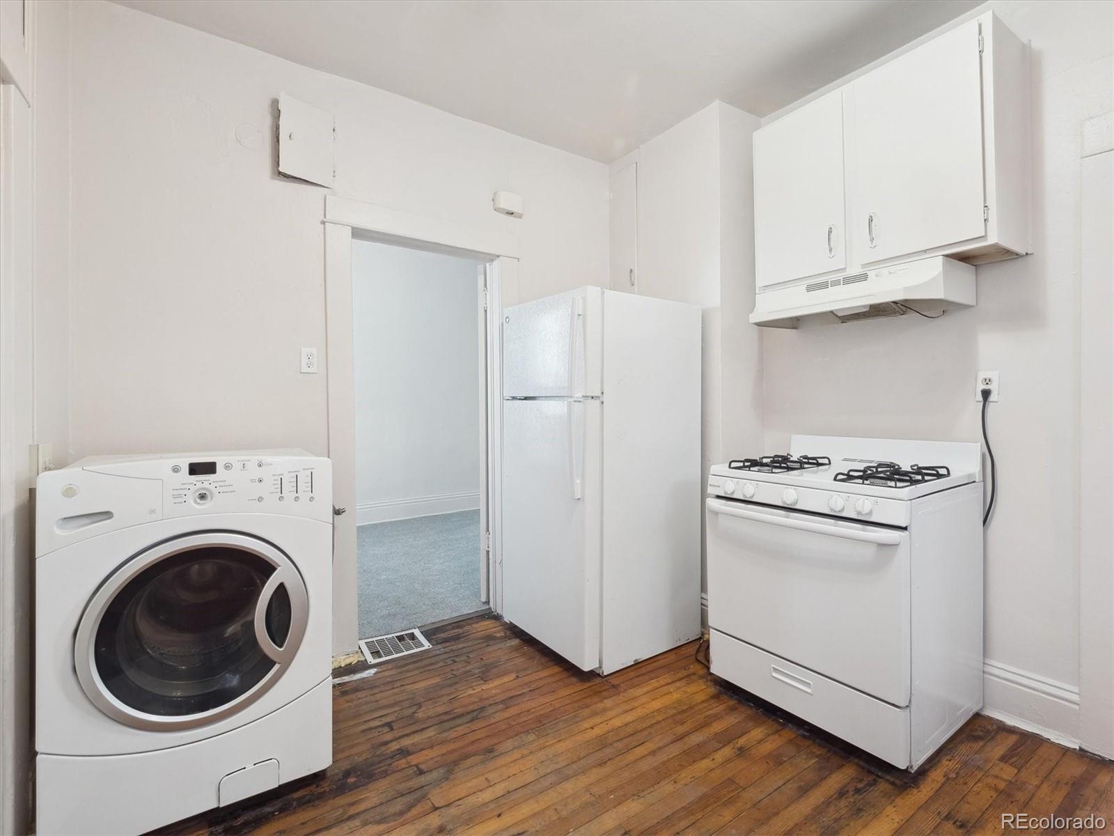 MLS Image #12 for 805 s lincoln street,denver, Colorado