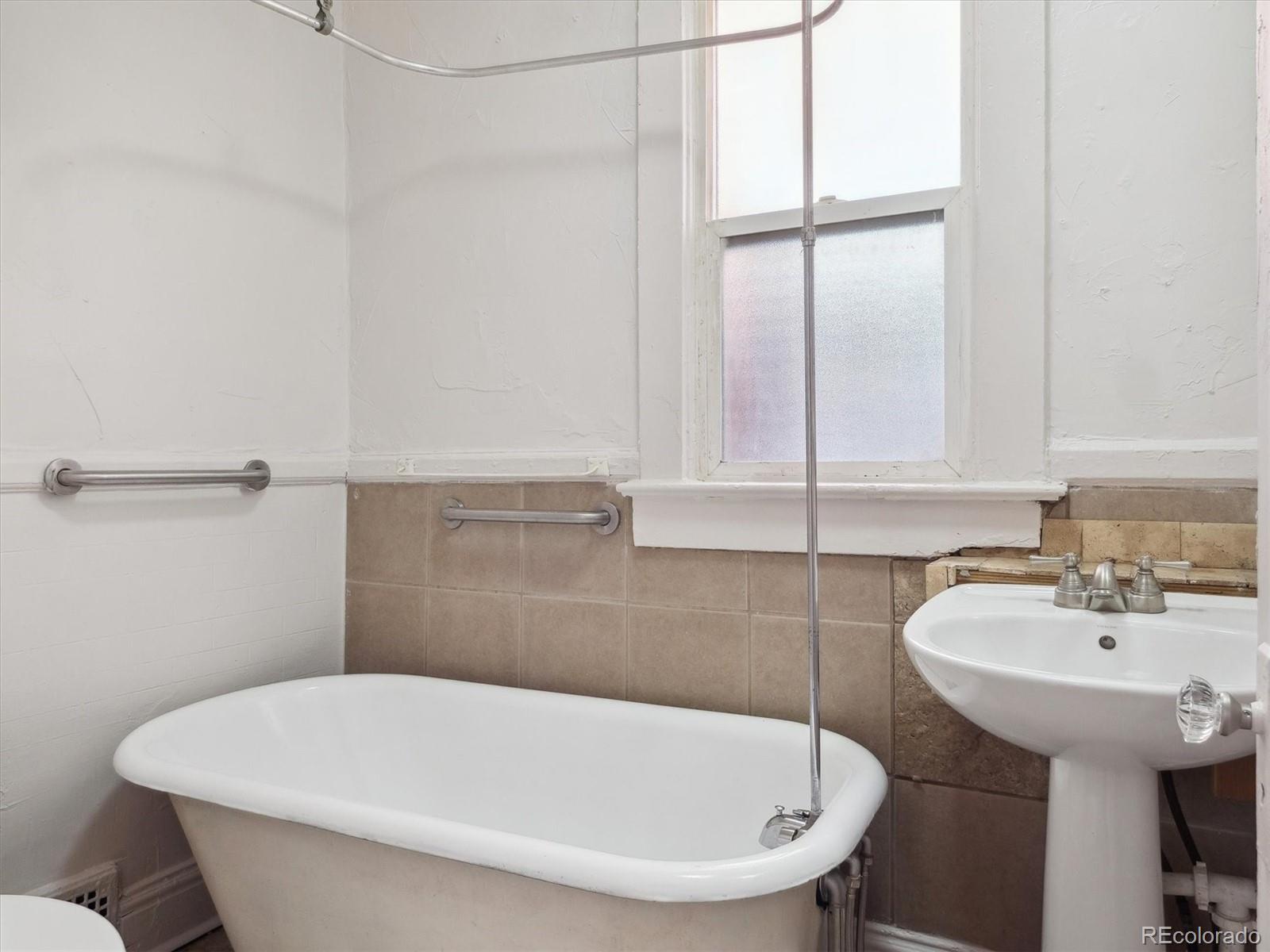 MLS Image #19 for 805 s lincoln street,denver, Colorado