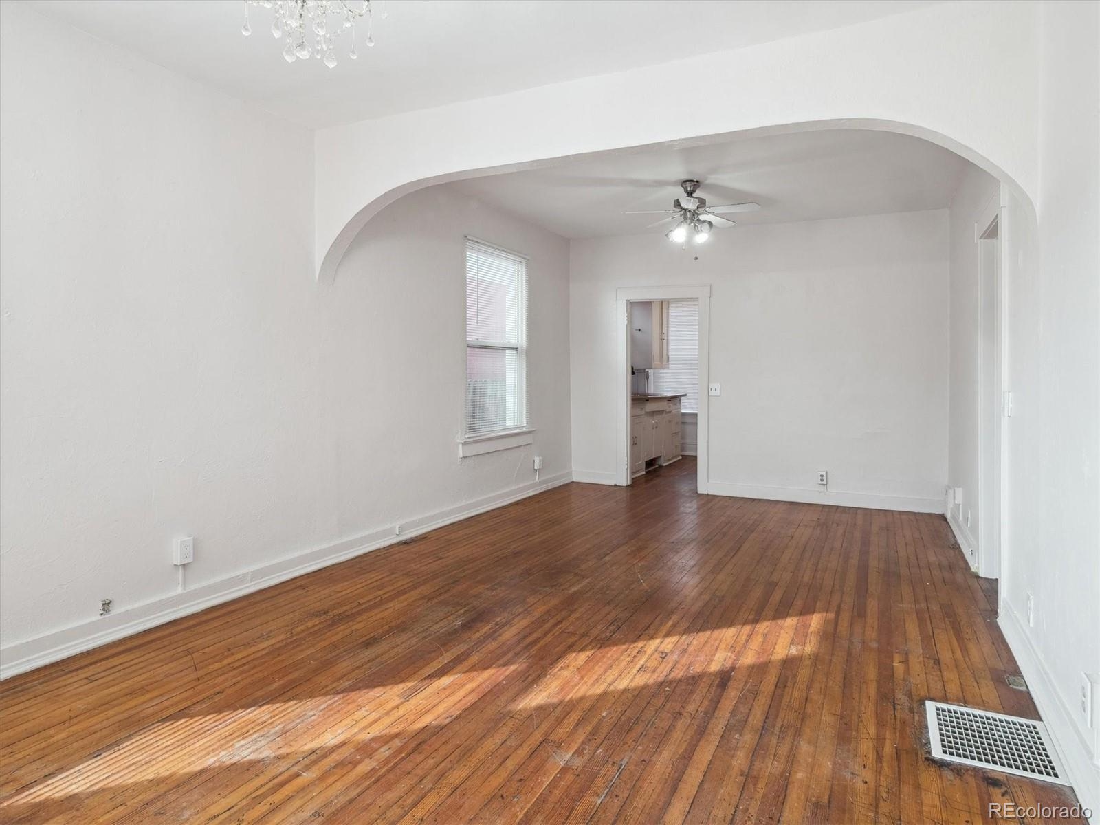 MLS Image #3 for 805 s lincoln street,denver, Colorado