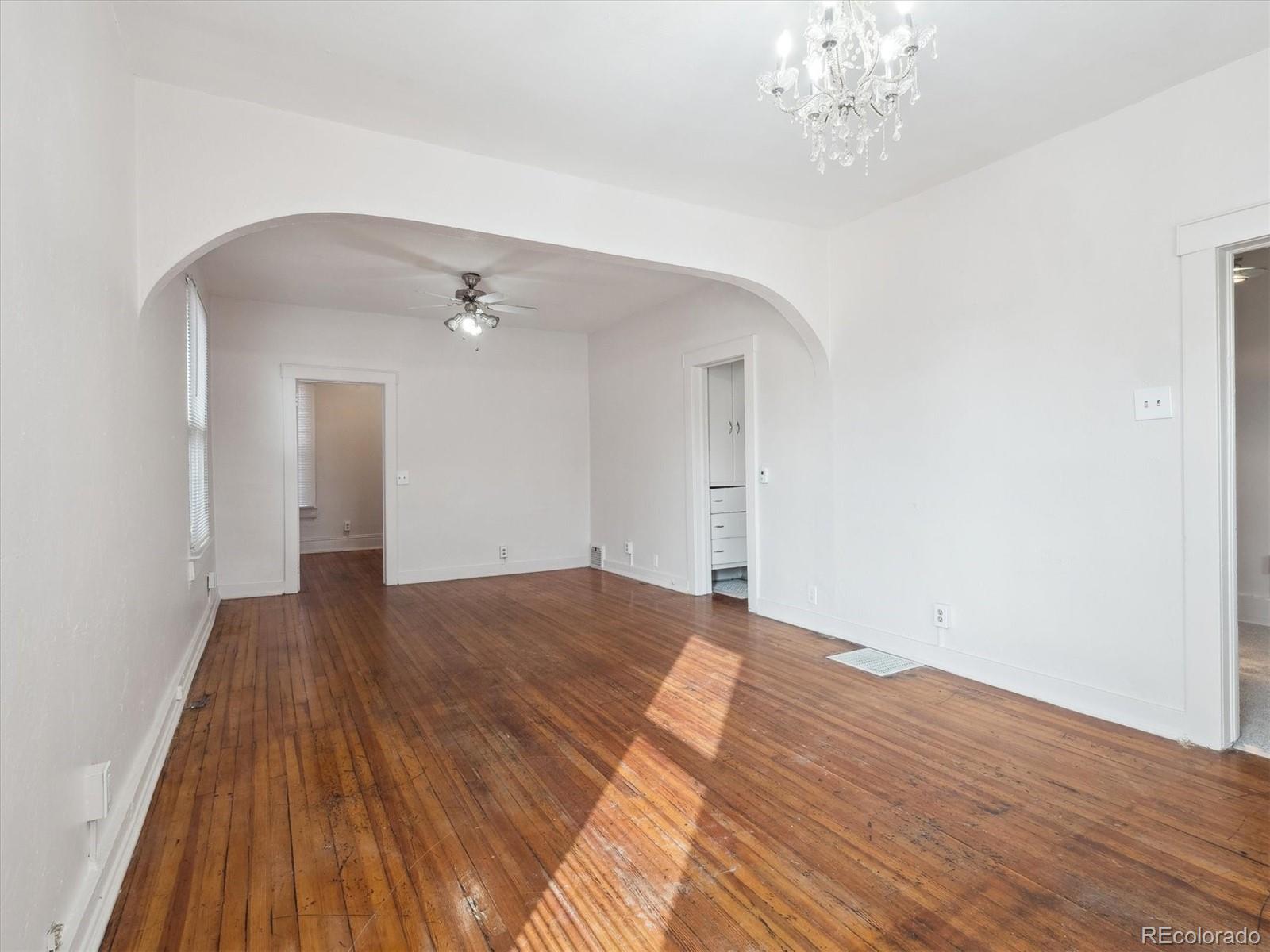 MLS Image #4 for 805 s lincoln street,denver, Colorado