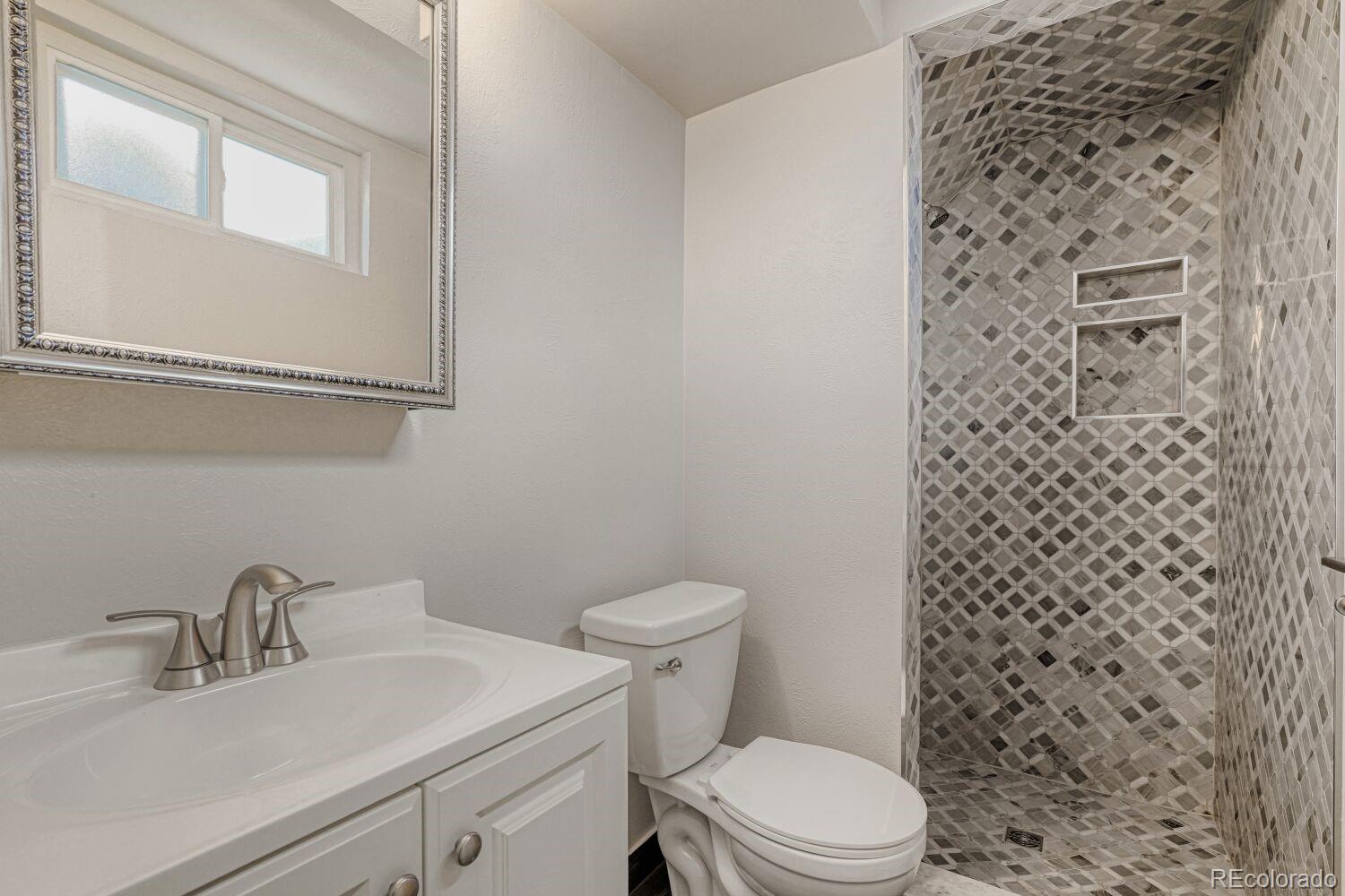 MLS Image #17 for 5065 s delaware street,englewood, Colorado