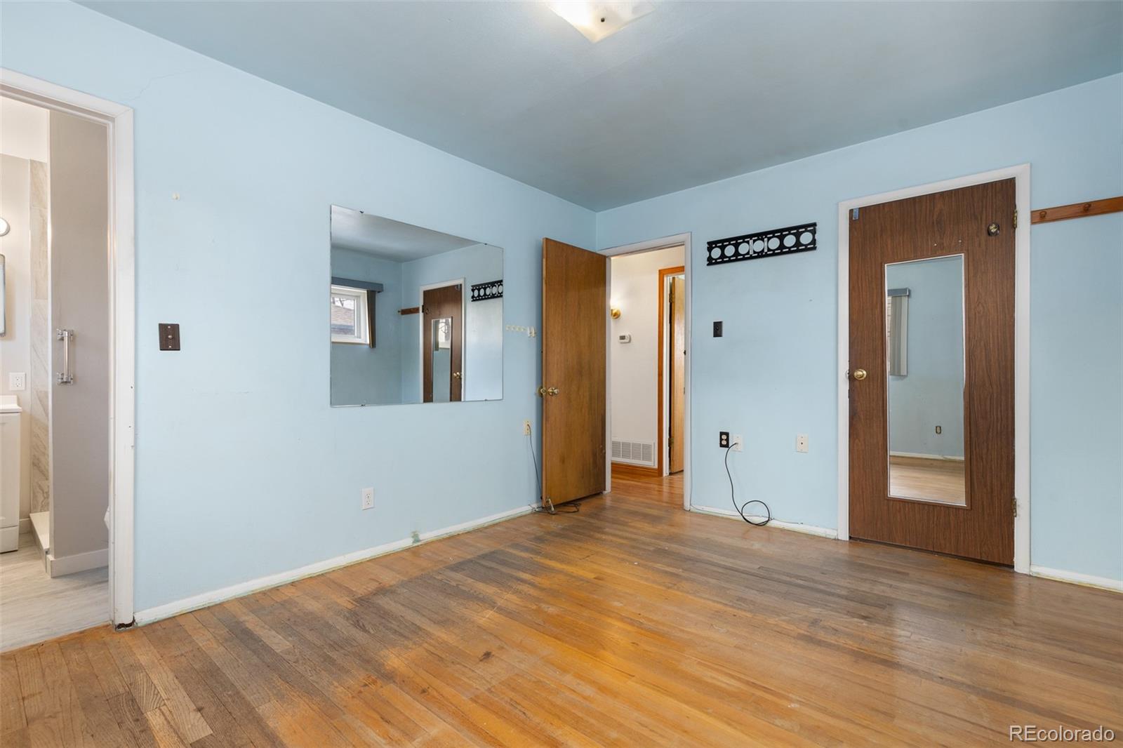 MLS Image #24 for 3095 s zurich court,denver, Colorado