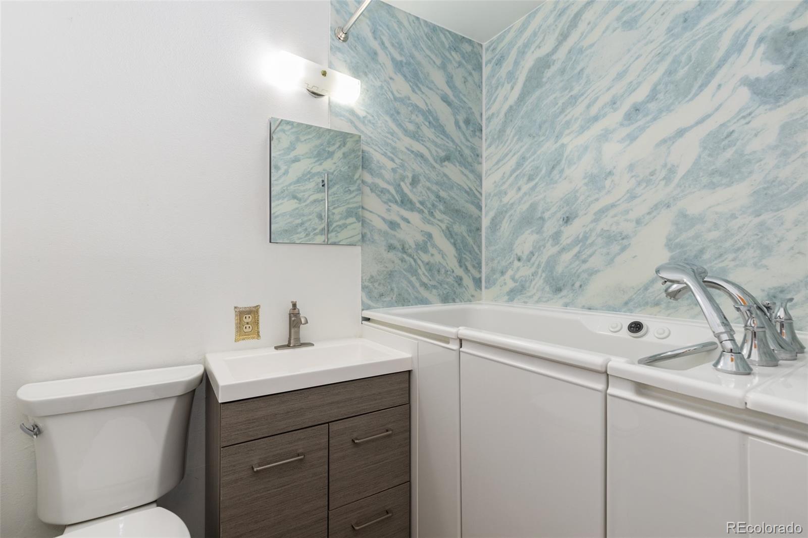 MLS Image #26 for 3095 s zurich court,denver, Colorado