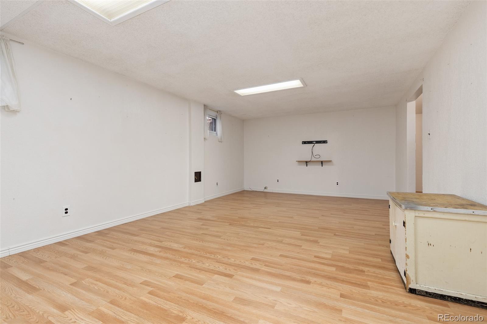 MLS Image #35 for 3095 s zurich court,denver, Colorado