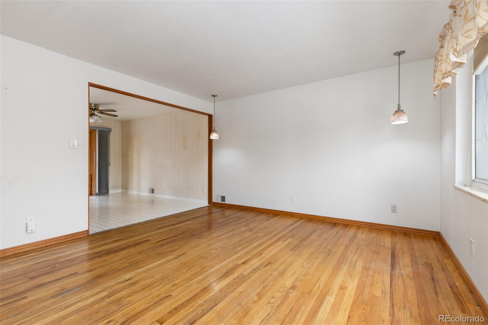 MLS Image #4 for 3095 s zurich court,denver, Colorado