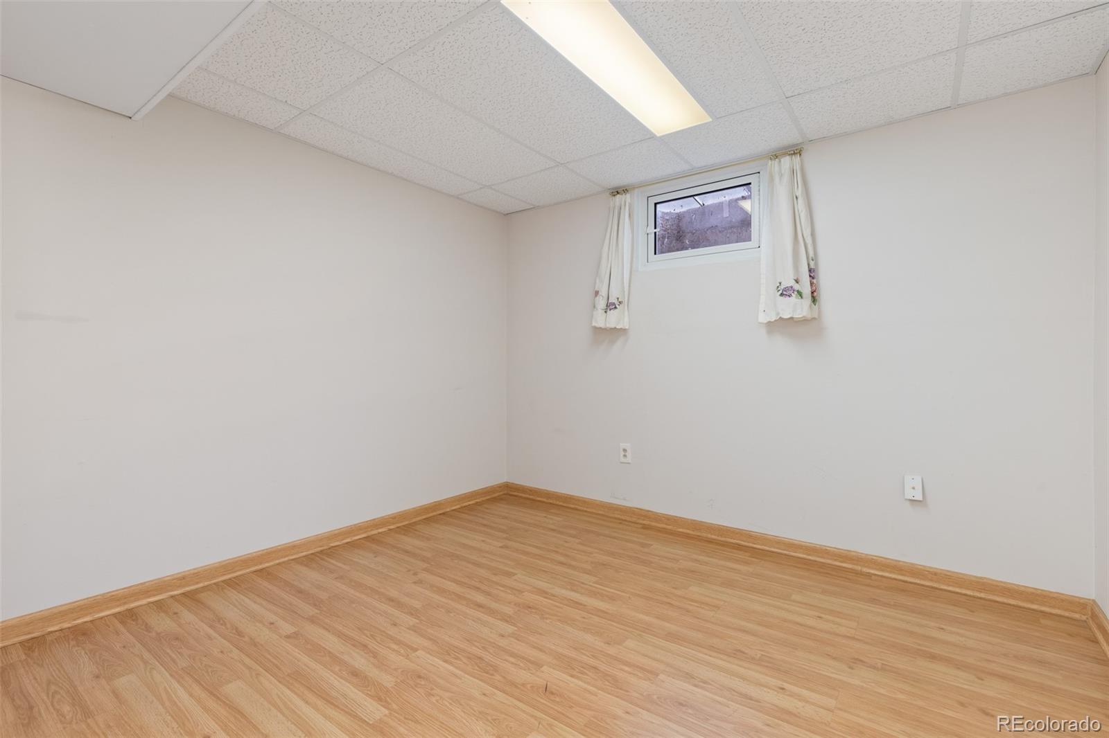 MLS Image #40 for 3095 s zurich court,denver, Colorado
