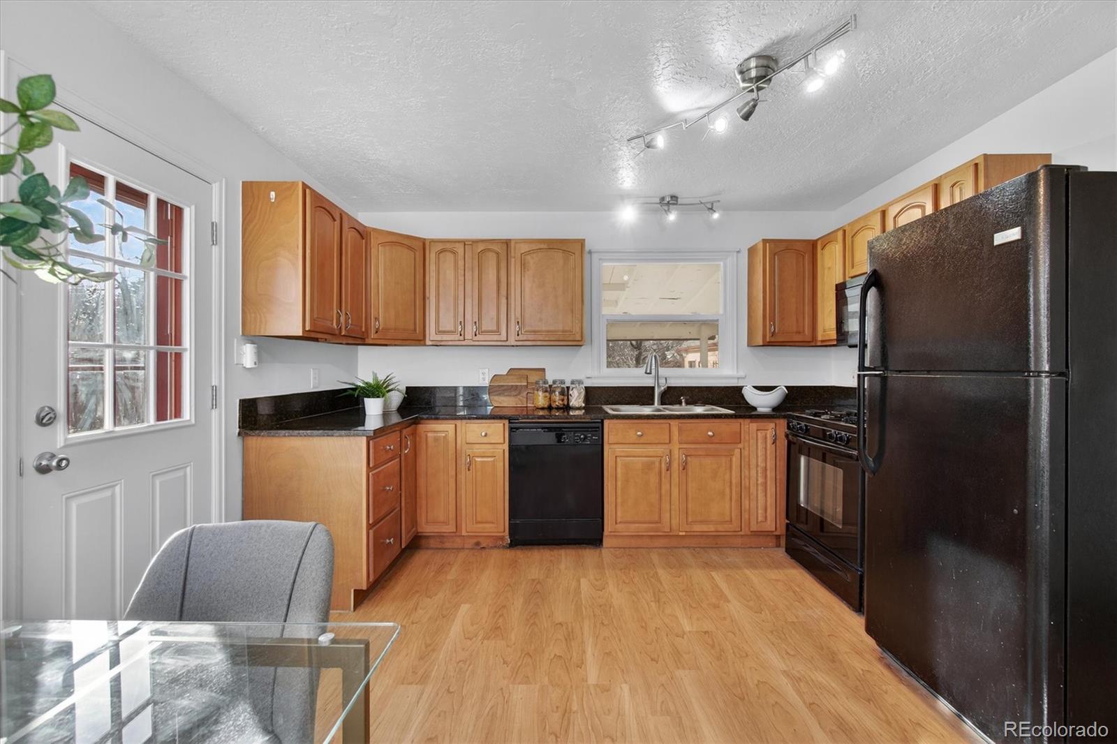 MLS Image #10 for 1255  verbena street,denver, Colorado