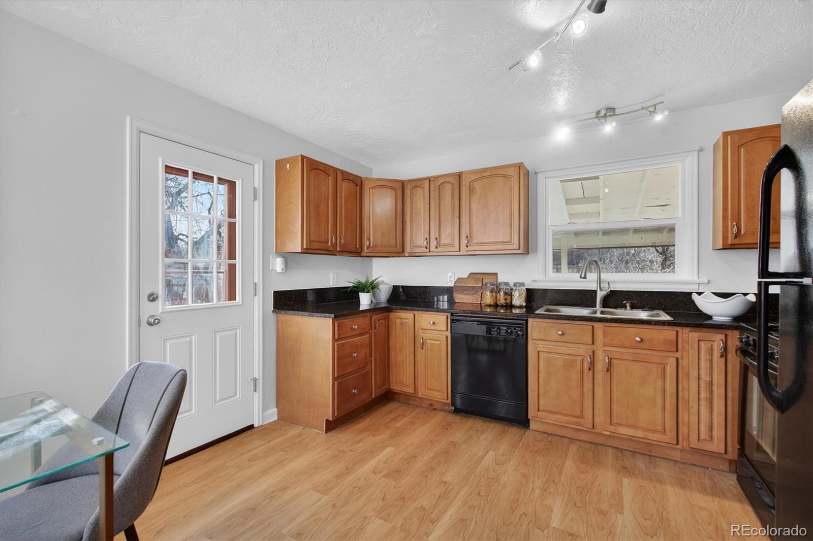 MLS Image #11 for 1255  verbena street,denver, Colorado