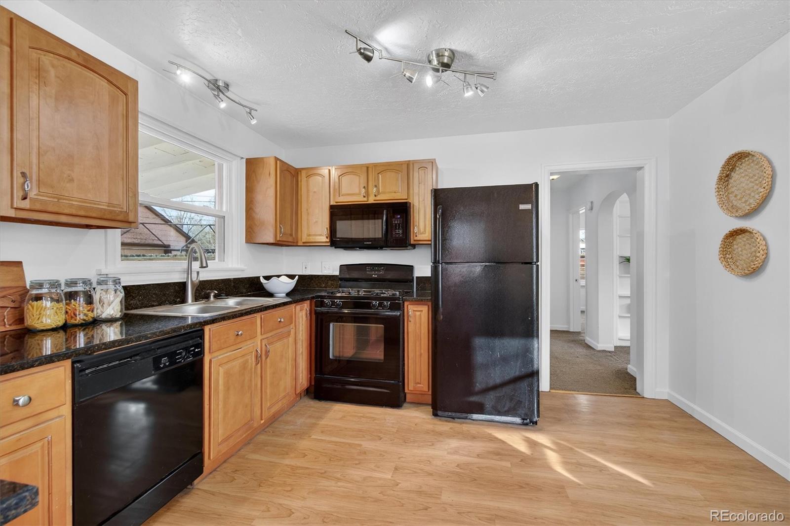 MLS Image #12 for 1255  verbena street,denver, Colorado