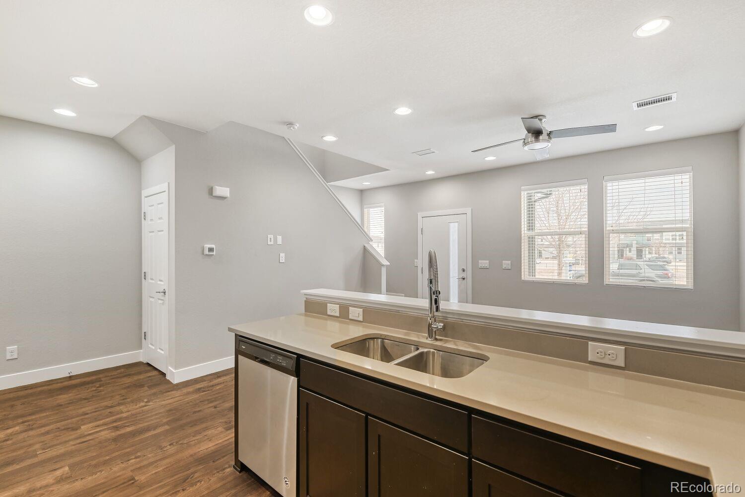 MLS Image #5 for 16244 e 47th drive ,denver, Colorado