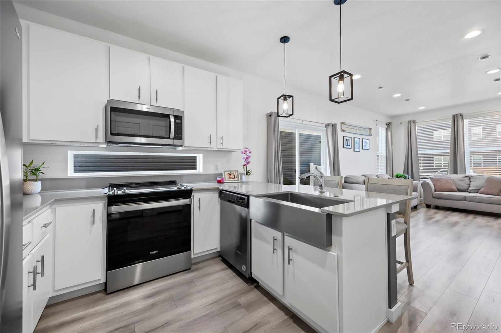 MLS Image #5 for 4999 n yampa street,denver, Colorado