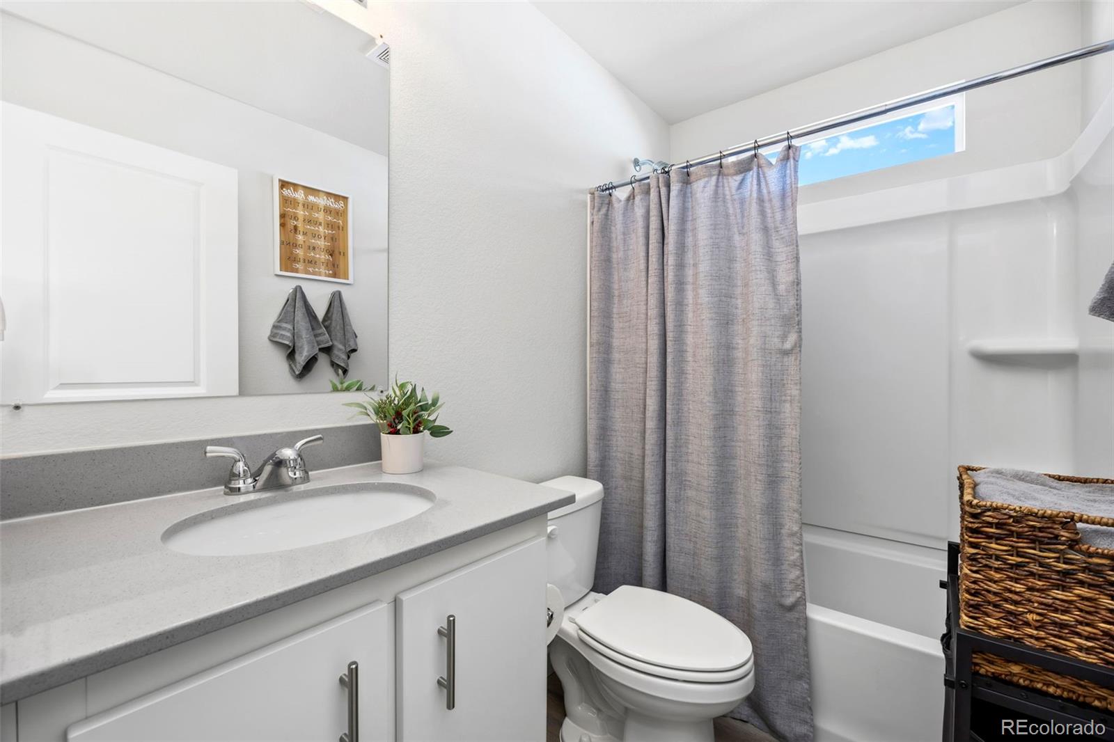 MLS Image #8 for 4999 n yampa street,denver, Colorado
