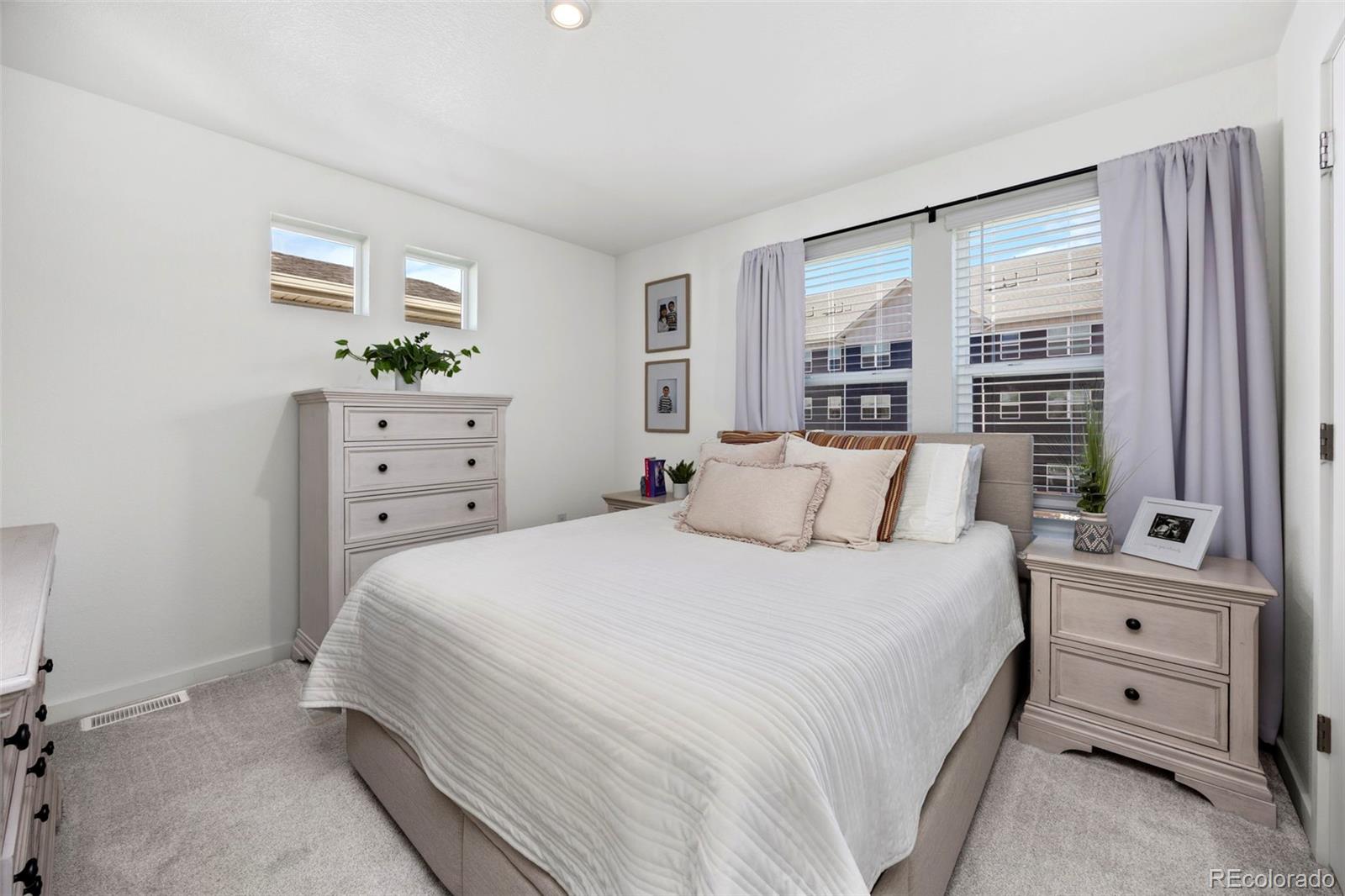 MLS Image #9 for 4999 n yampa street,denver, Colorado