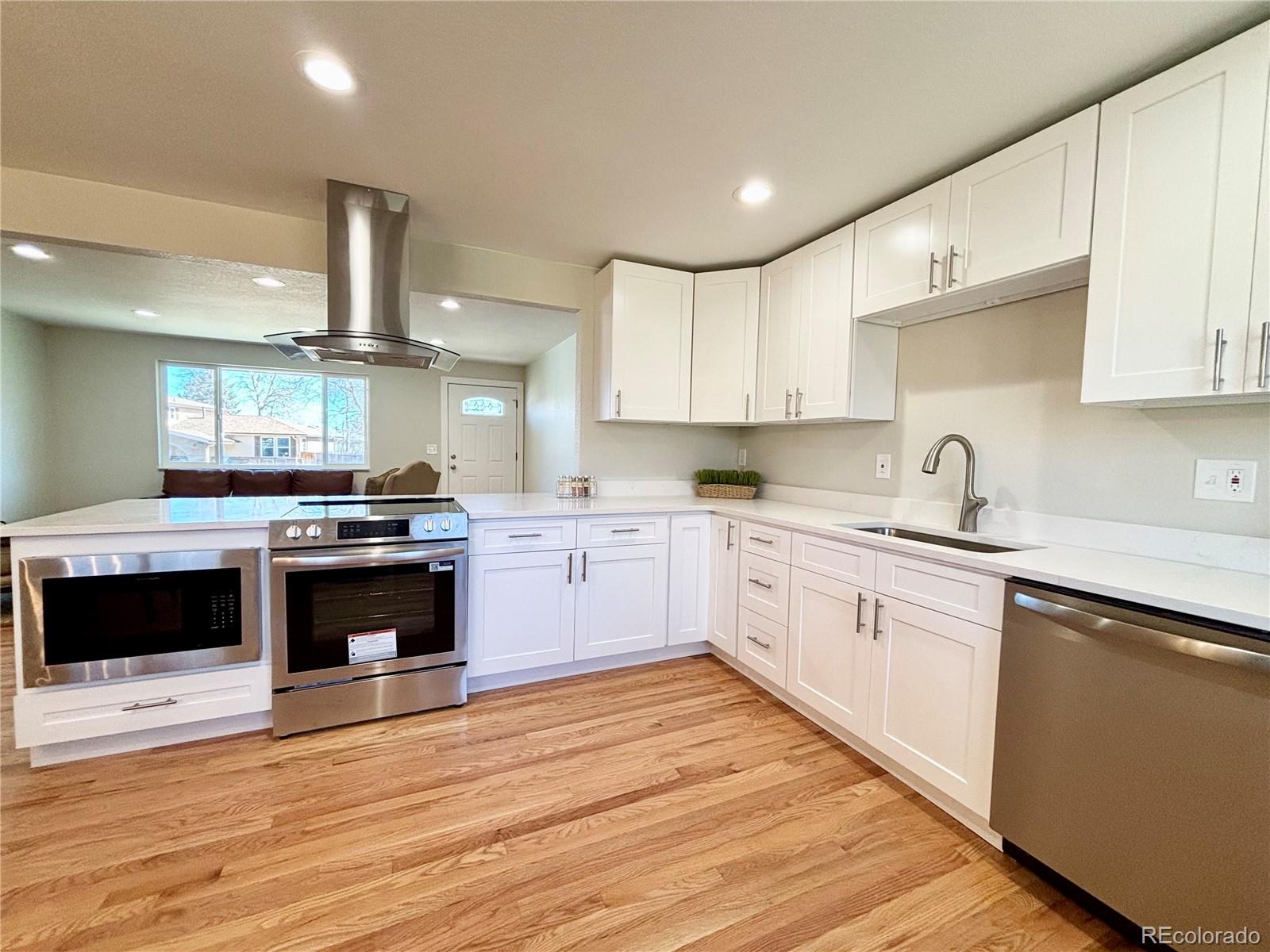 MLS Image #7 for 7629 s fenton street,littleton, Colorado