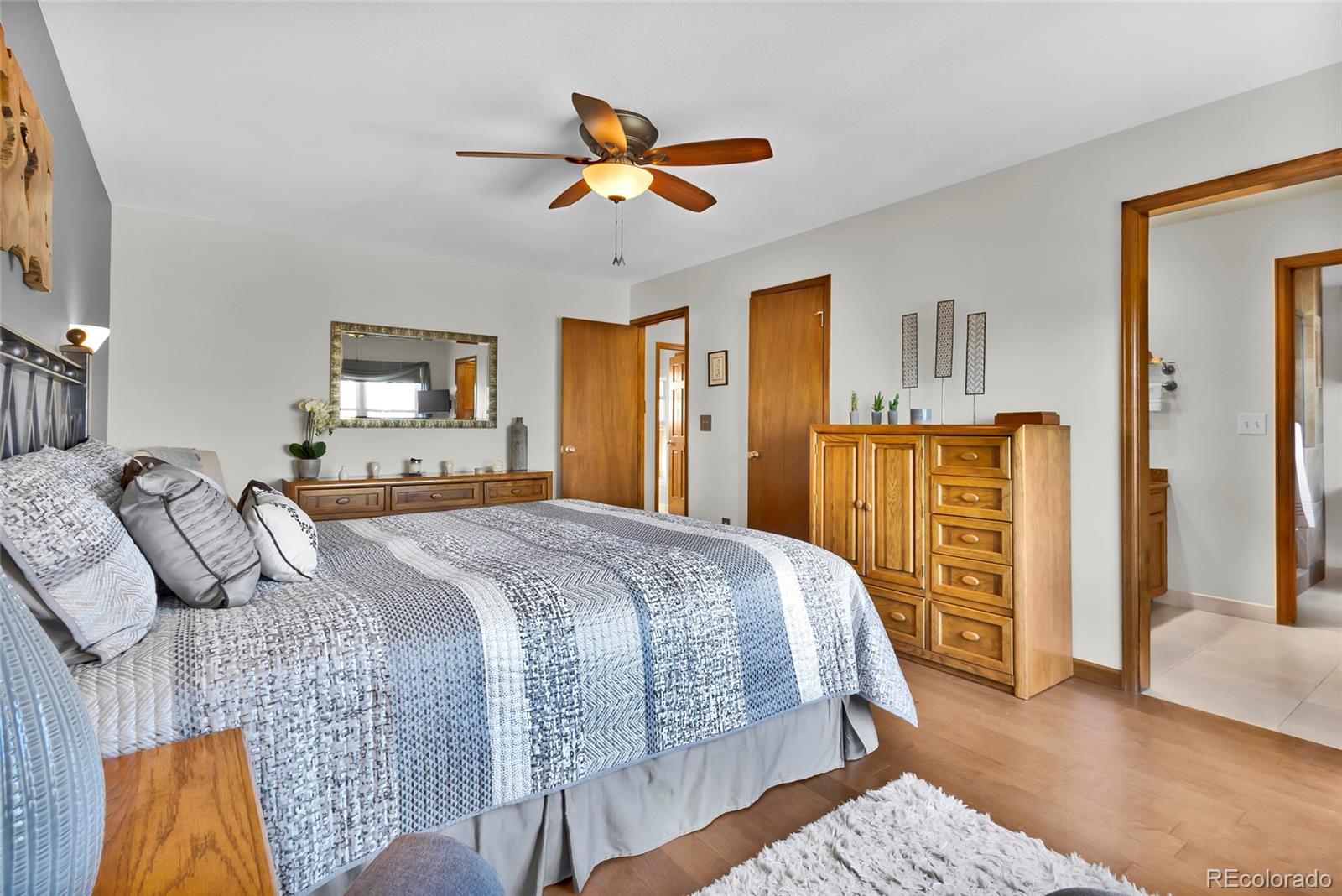 MLS Image #28 for 10909 e maplewood drive,englewood, Colorado