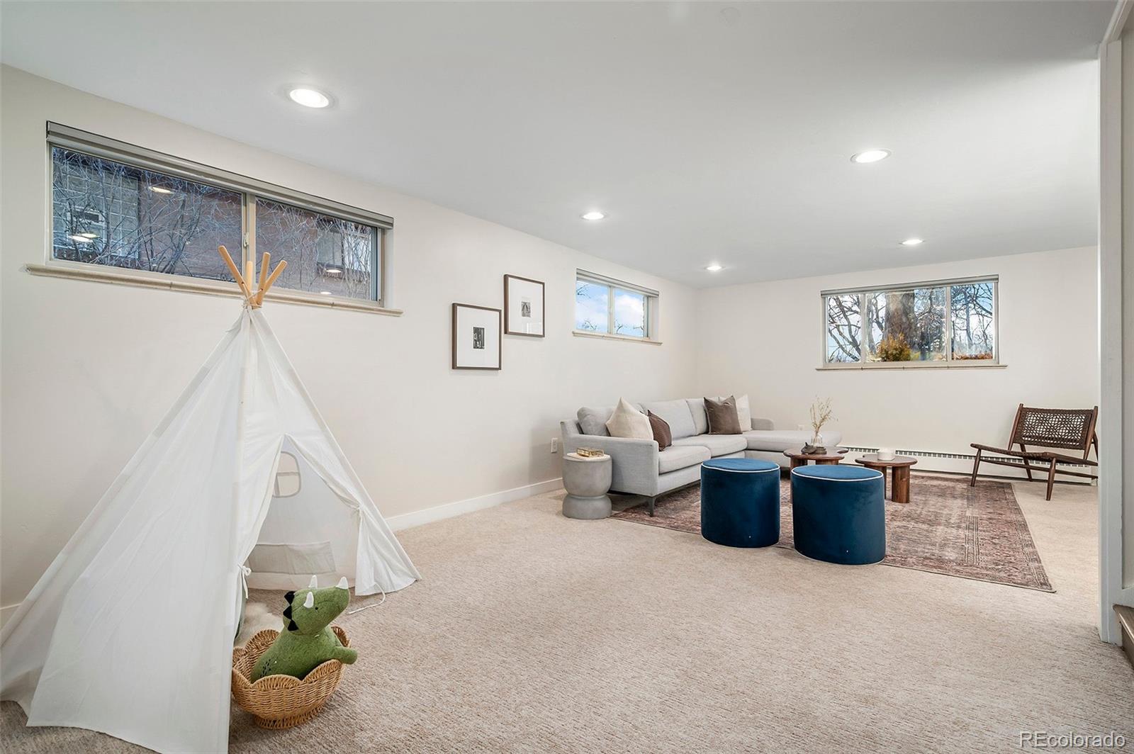 MLS Image #25 for 3090 s franklin street,denver, Colorado
